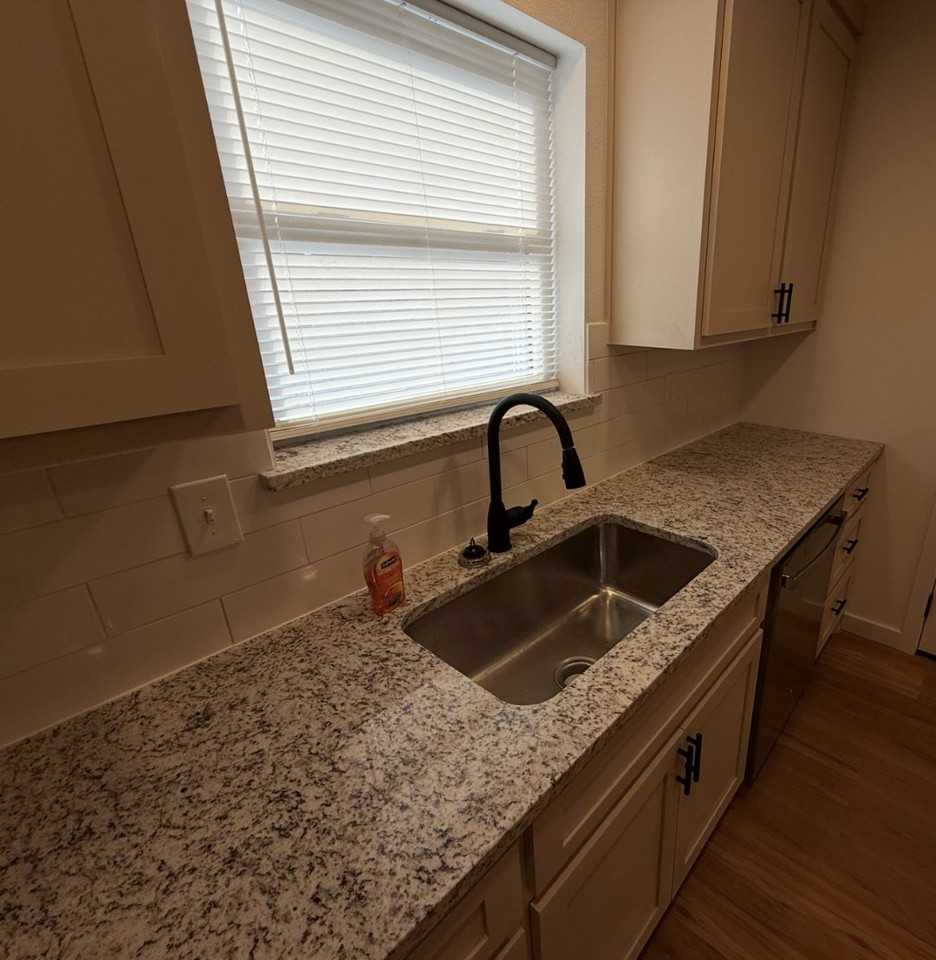 1813 W Union Pl - Photo 4 of 21