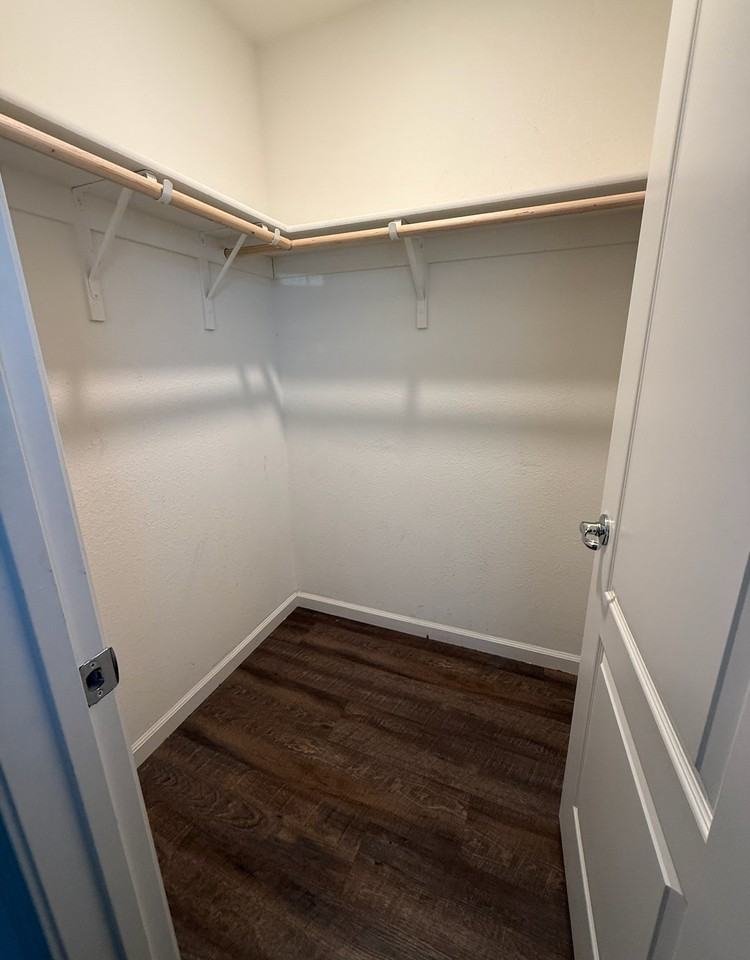 6954 E Braly Ave - Photo 4 of 5