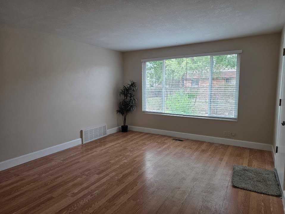 3760 S Redmaple Rd #1 - Photo 3 of 36