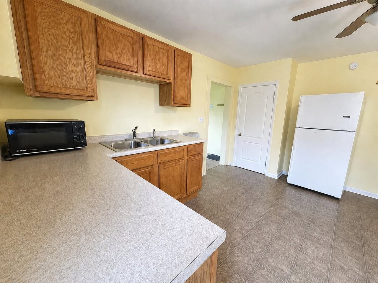 427 Wilson St #2 - Photo 6 of 18