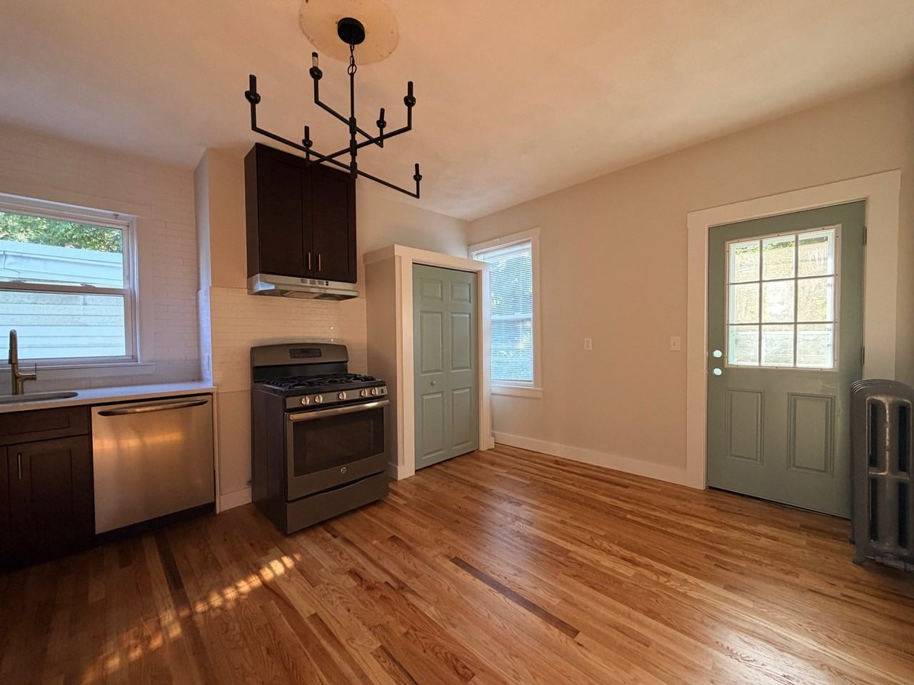 95 Jamaica St #2B - Photo 2 of 10