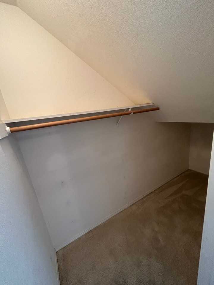 1465 Oak Knoll Rd - Photo 3 of 6