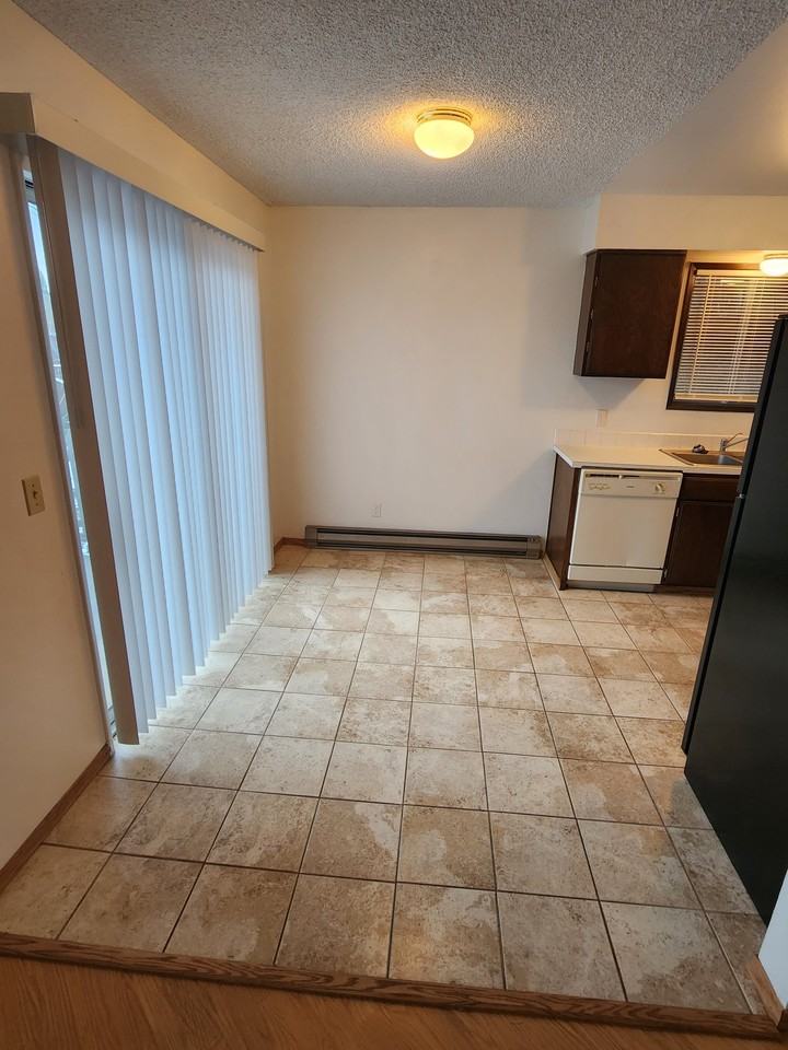 1214 E 3rd St #3 - Photo 2 of 10