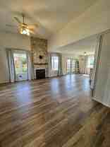 154 Sw Alder Ct - Photo 1 of 1