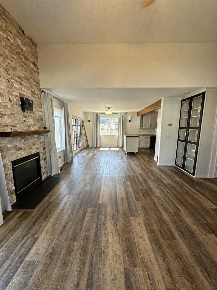 154 Sw Alder Ct - Photo 3 of 18
