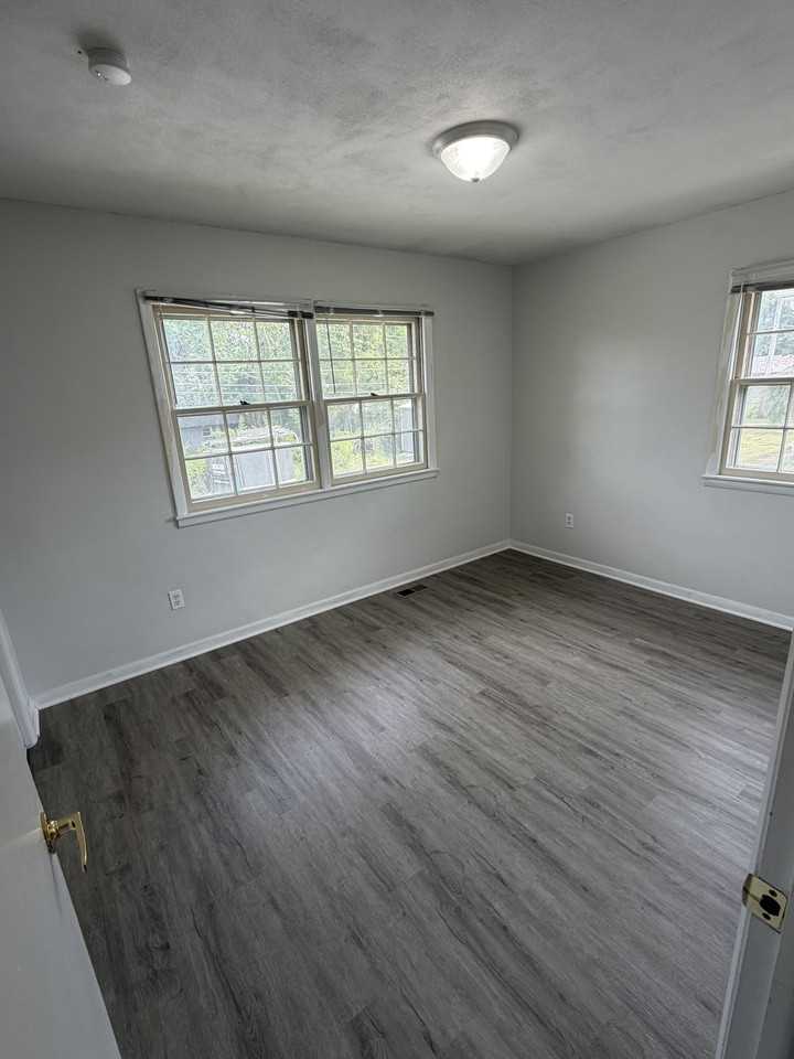 306 Loch Ln #306 - Photo 4 of 10