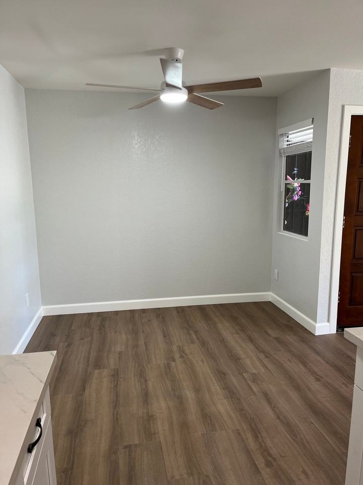 1001 S Sunshine Ave #E - Photo 4 of 19