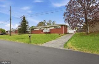433 Beechcroft Rd #1 - Photo 1 of 1
