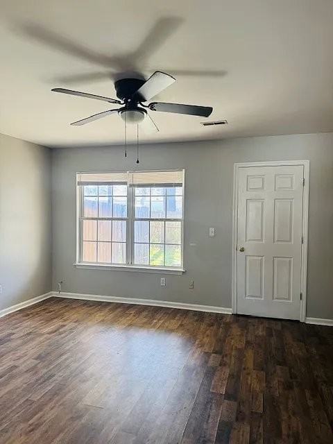 4040 Cedars Pkwy #E - Photo 4 of 11