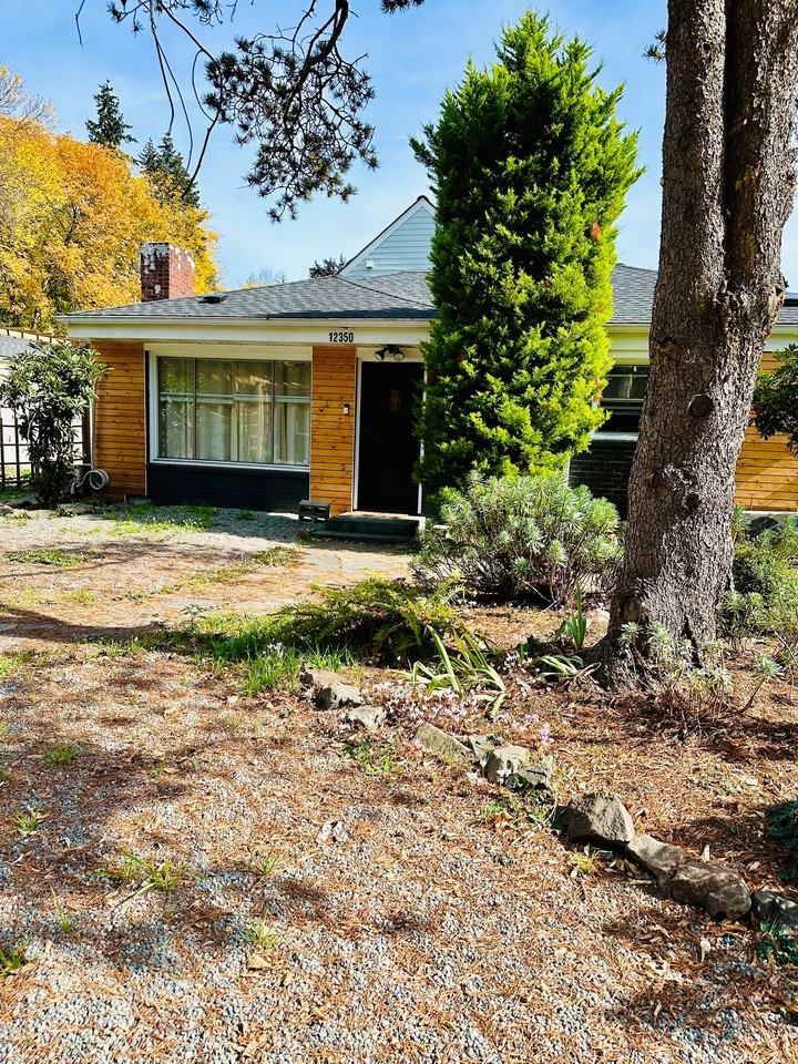 12350 11th Ave Ne - Photo 2 of 16