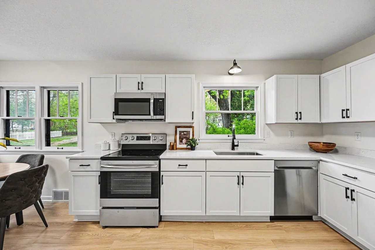 87 Juniper St - Photo 6 of 14