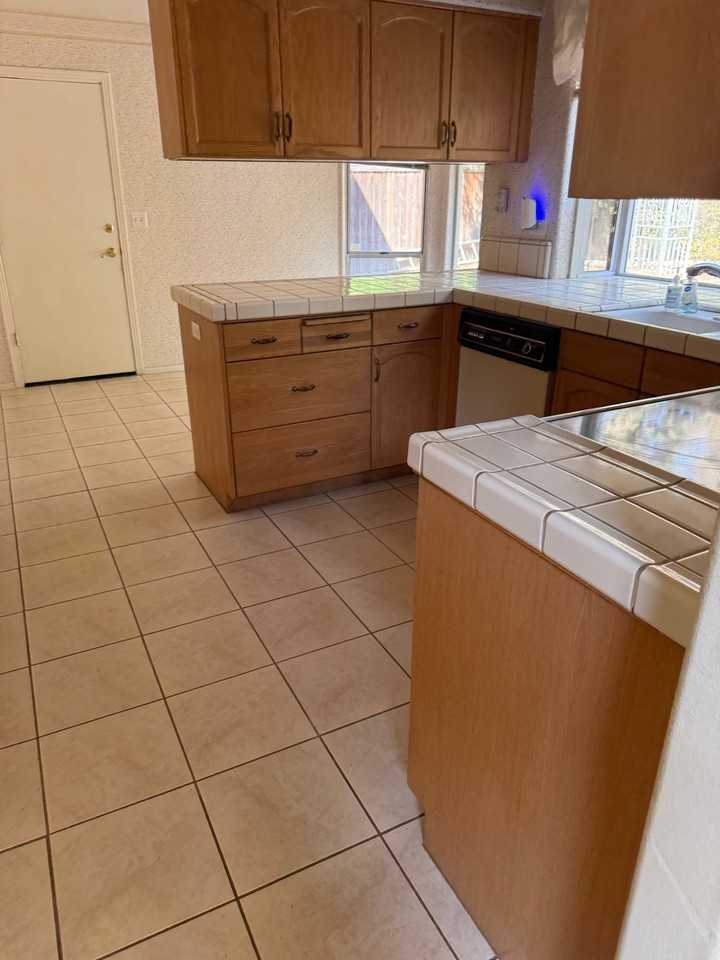 9066 N Red Lion Dr - Photo 6 of 20
