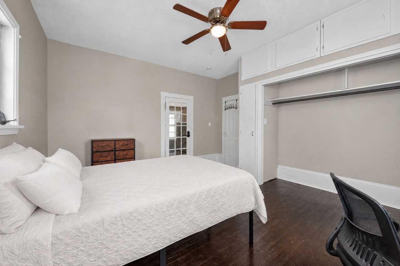 306 Murray St - Photo 2 of 9