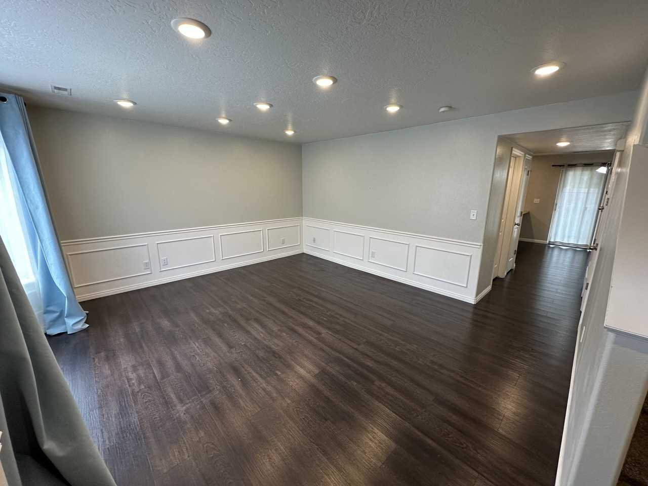 775 N Blackhorse Dr - Photo 2 of 18