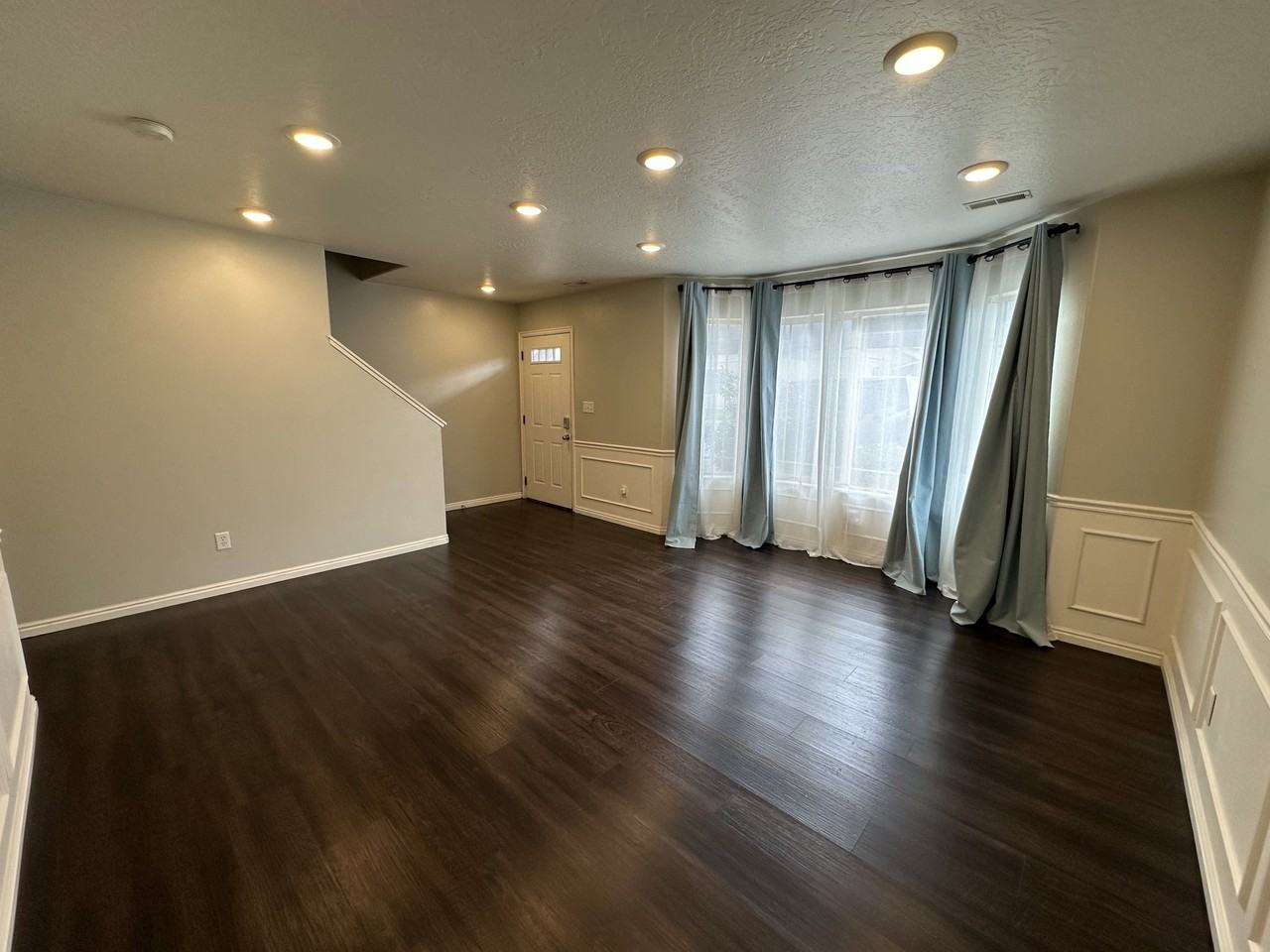 775 N Blackhorse Dr - Photo 3 of 18