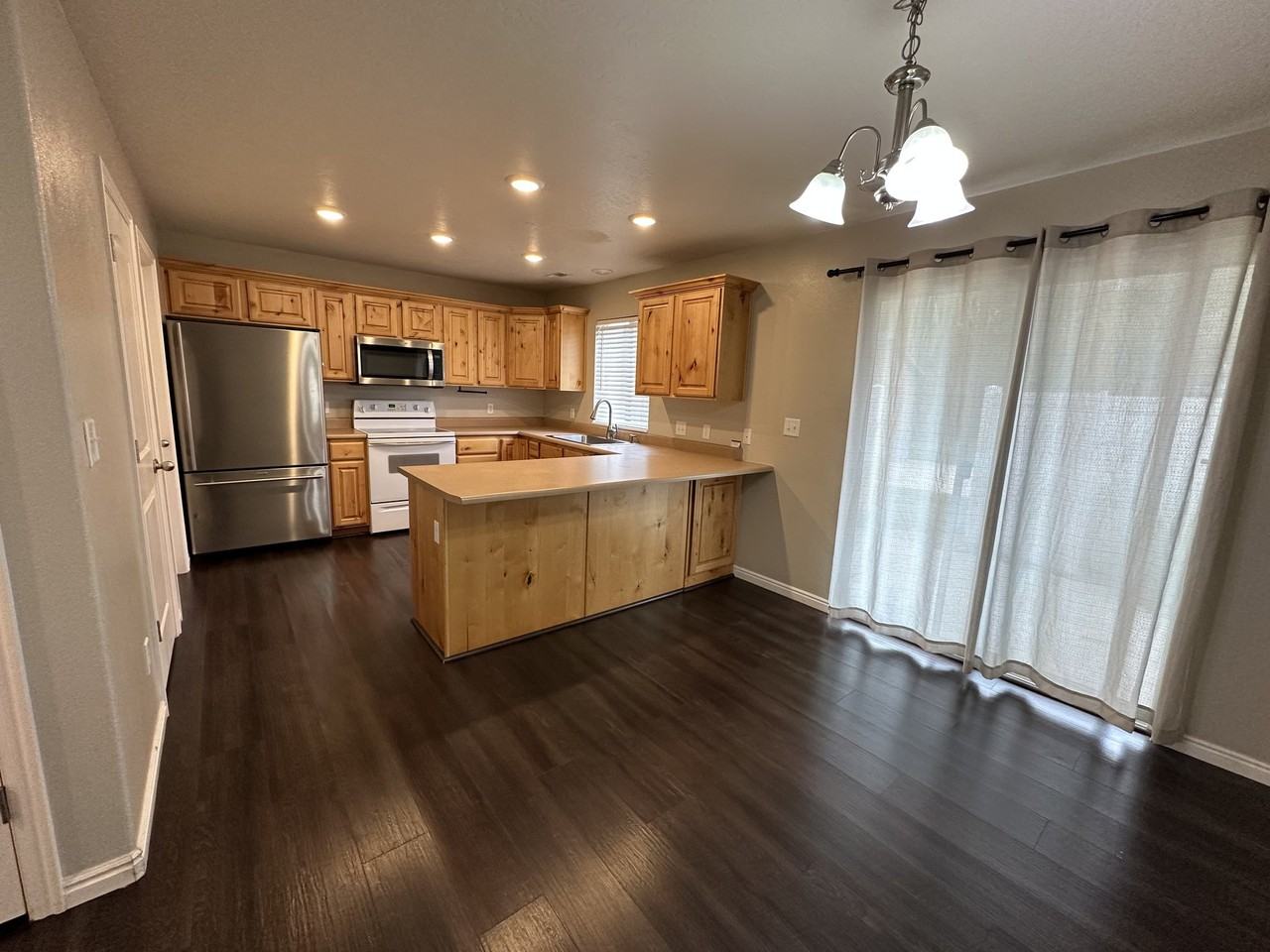 775 N Blackhorse Dr - Photo 4 of 18
