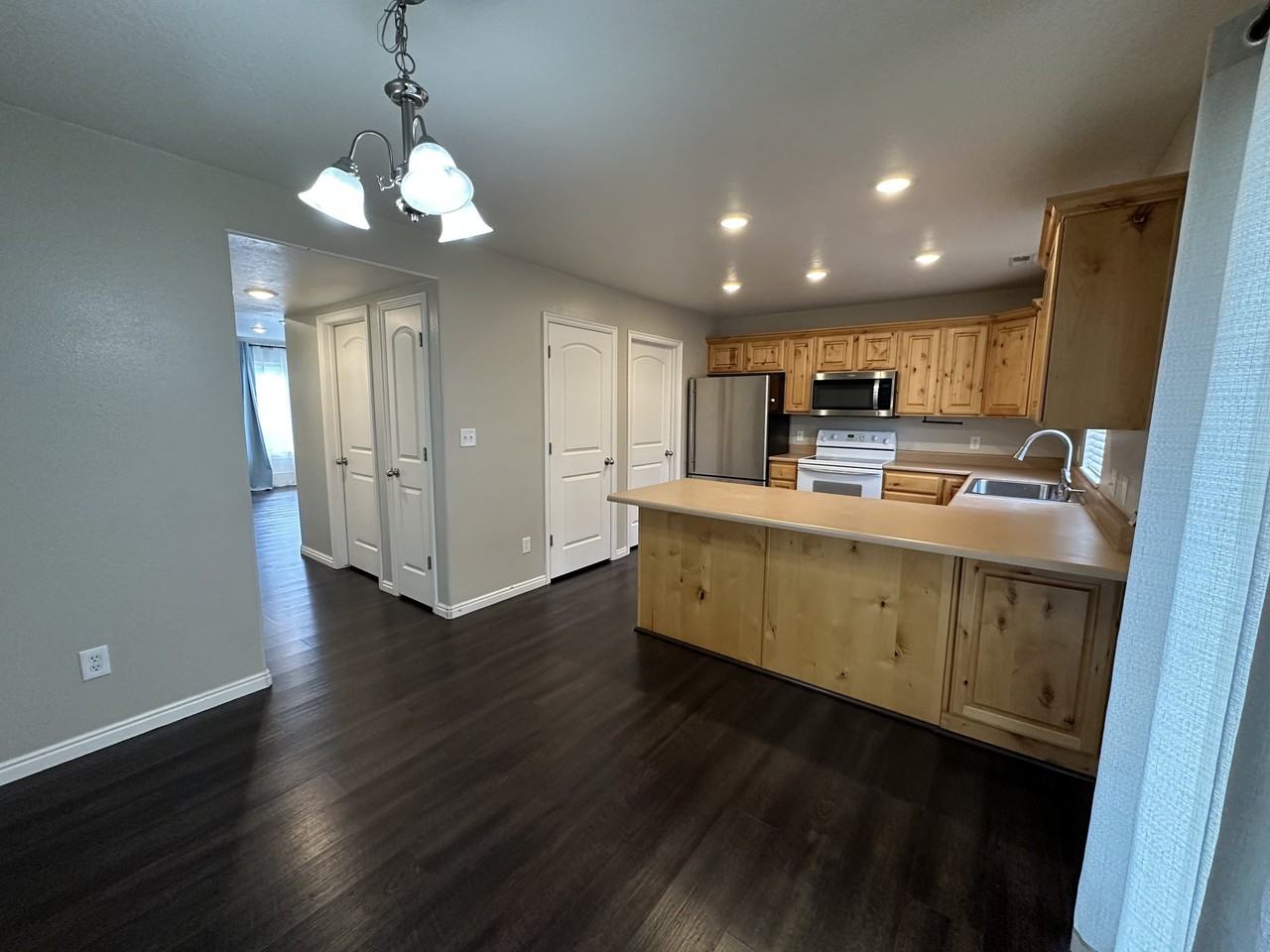 775 N Blackhorse Dr - Photo 5 of 18