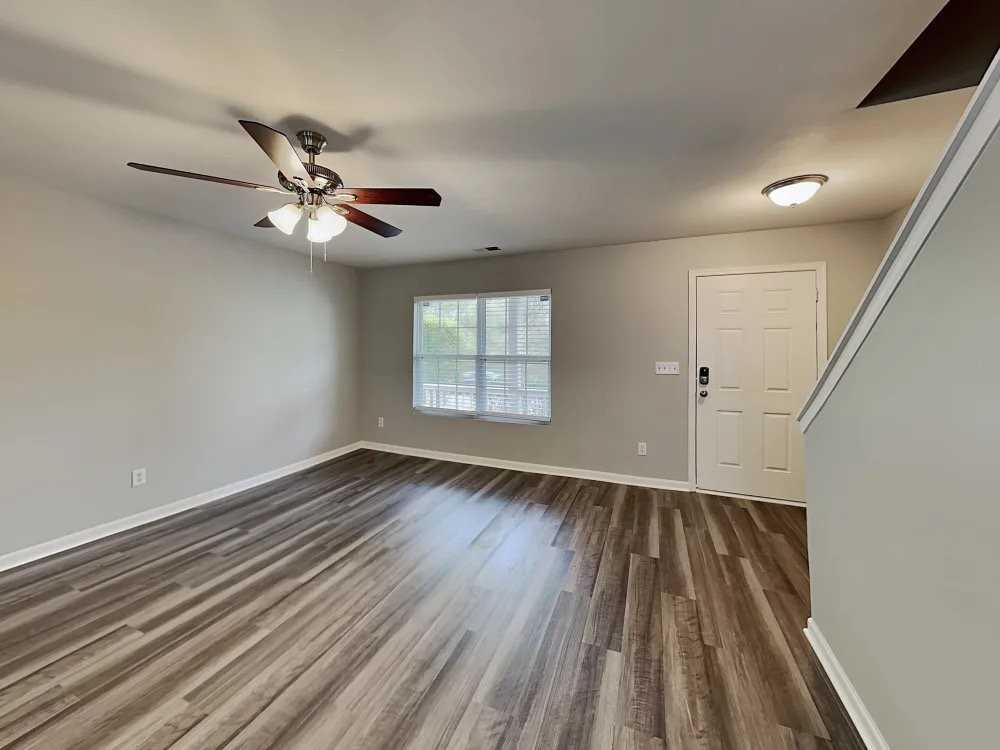 2546 Buckleigh Dr - Photo 6 of 10