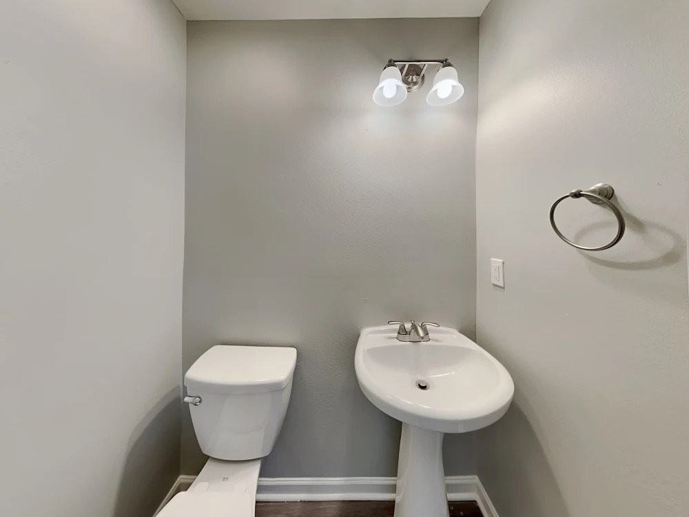 2546 Buckleigh Dr - Photo 7 of 10