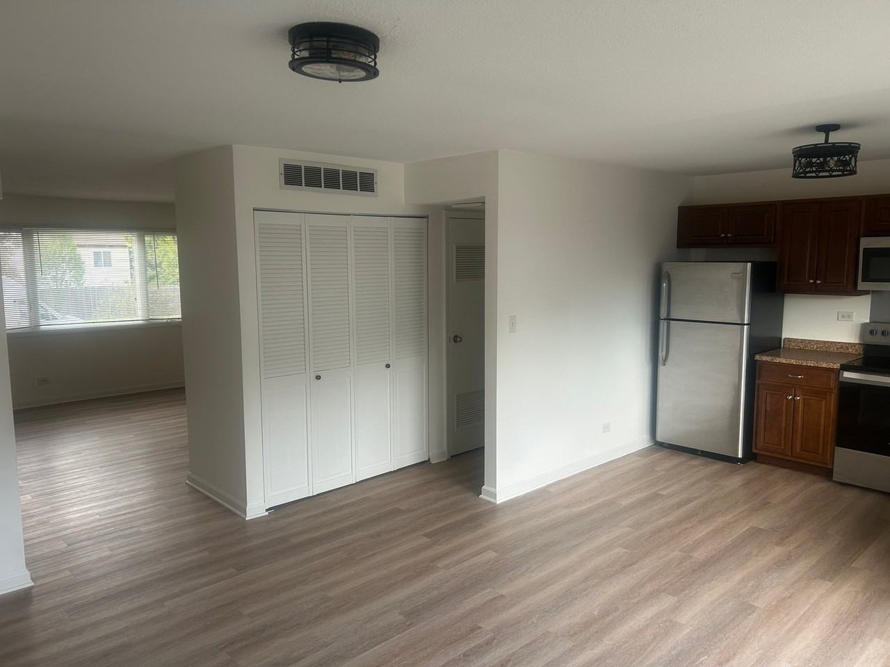 5122 Carol Ln - Photo 4 of 20