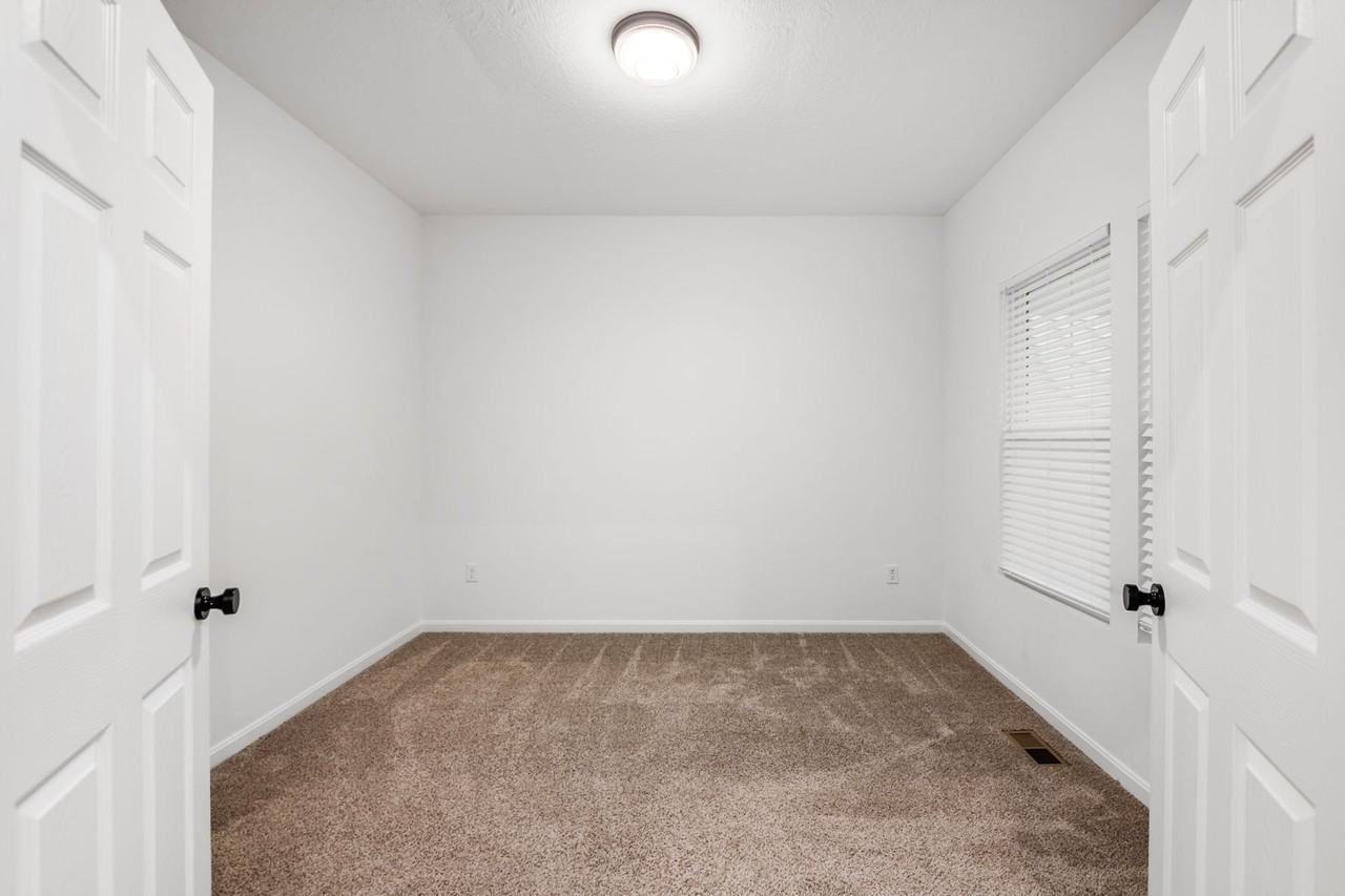 1000 Honeycomb Ln - Photo 6 of 46