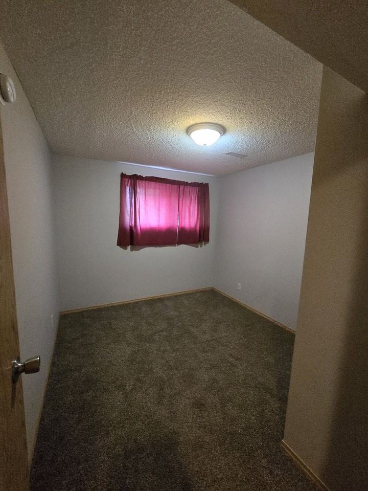 6015 4 Ave Ne - Photo 2 of 6