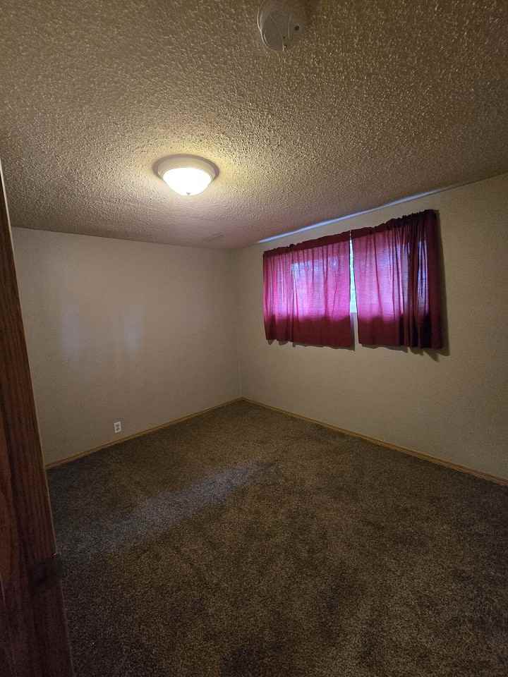 6015 4 Ave Ne - Photo 3 of 6