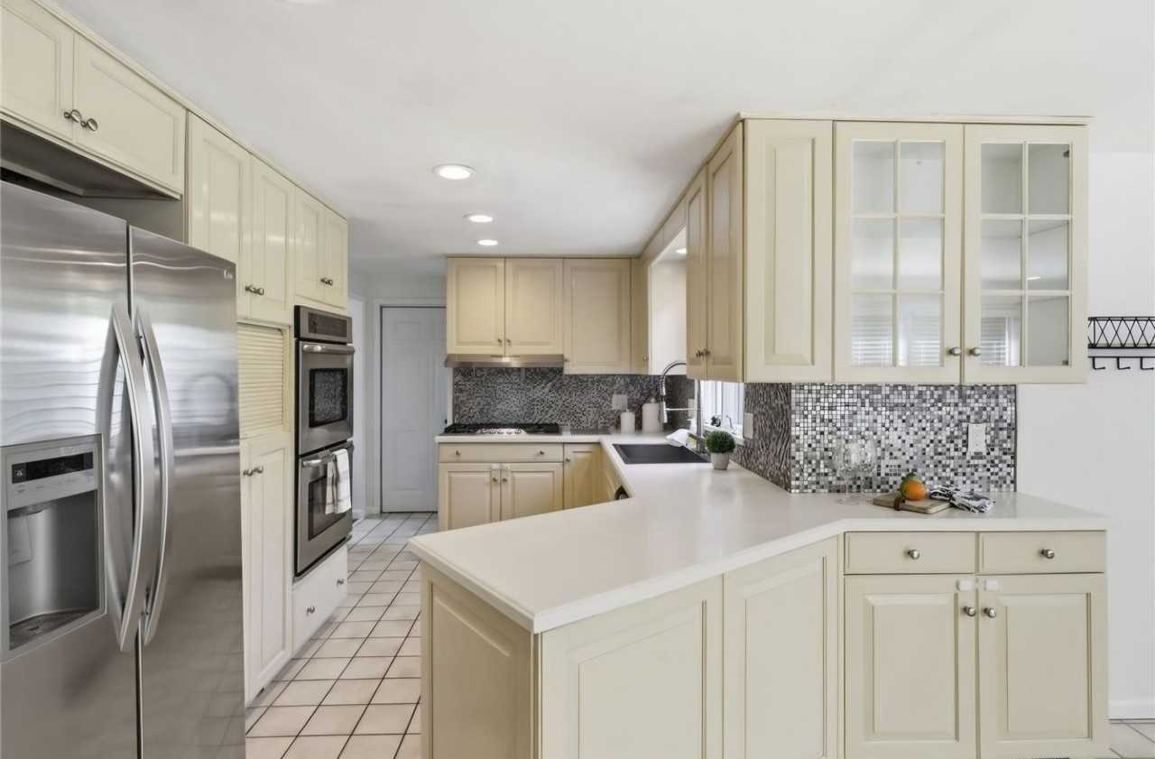 224 Warren Ave #NA - Photo 3 of 28