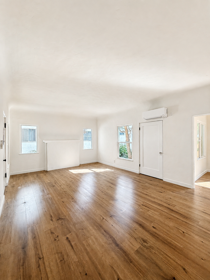 840 6th St #8 - Photo 2 of 14
