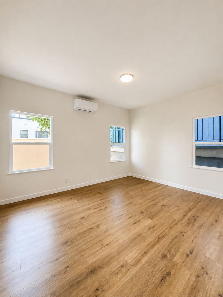 840 6th St #8 - Photo 4 of 14