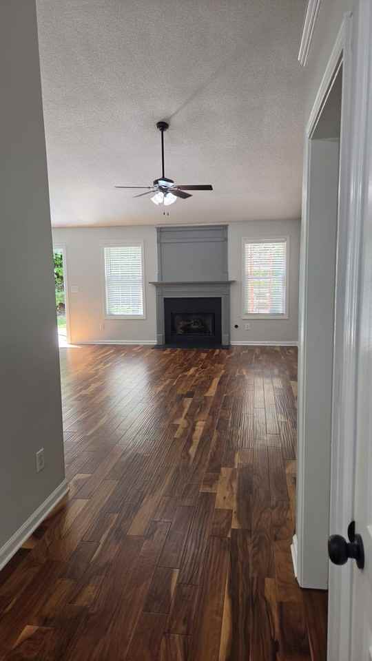 670 Riverside Walk Xing #NA - Photo 4 of 17