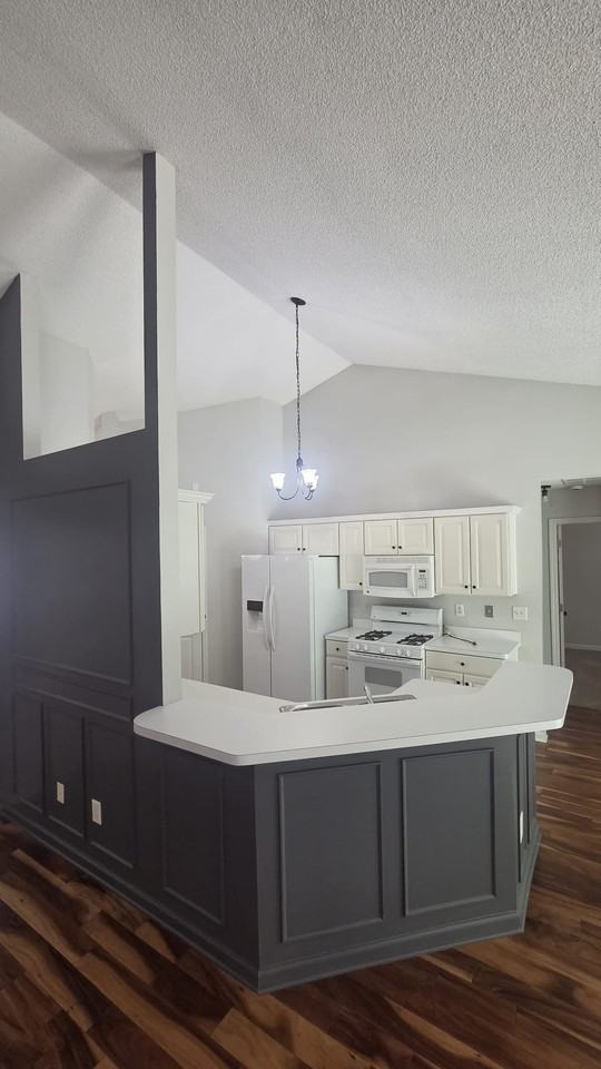 670 Riverside Walk Xing #NA - Photo 6 of 17