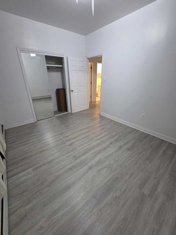 14108 45th Ave #1st - Photo 5 of 9