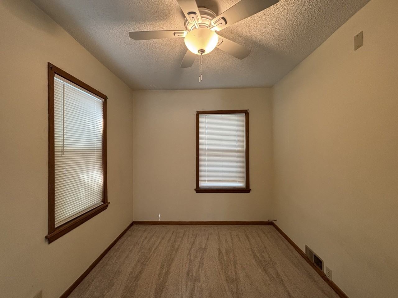 2415 36th St #NA - Photo 4 of 11