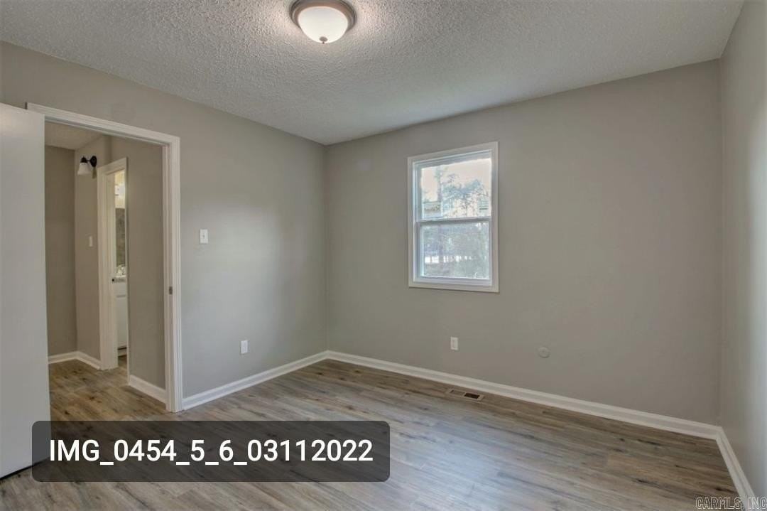 1900 Labette Manor Dr - Photo 5 of 8