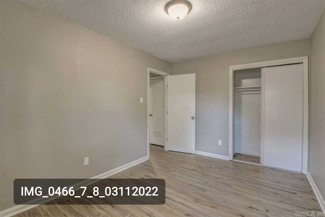 1900 Labette Manor Dr - Photo 7 of 8