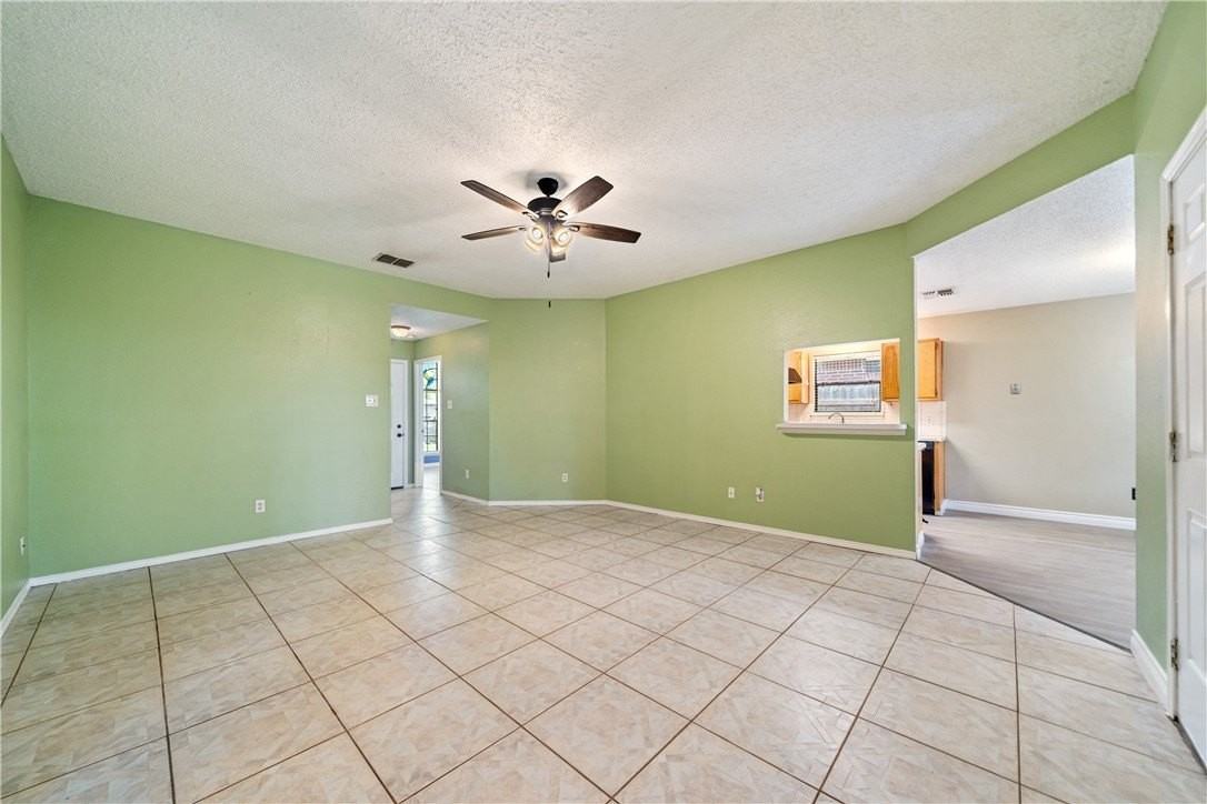 2094 Ridgewood Cir - Photo 7 of 24