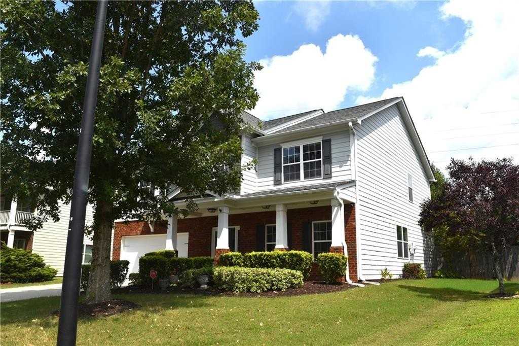 3327 Edenridge Ct - Photo 2 of 19