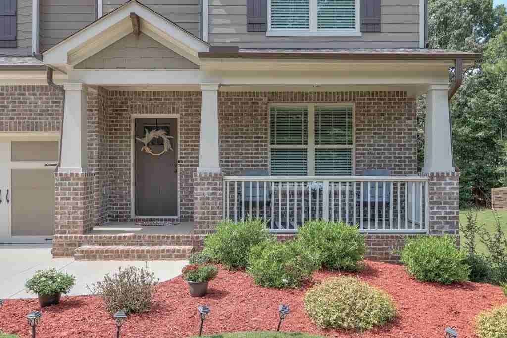 4688 Cantrell Rd - Photo 6 of 39