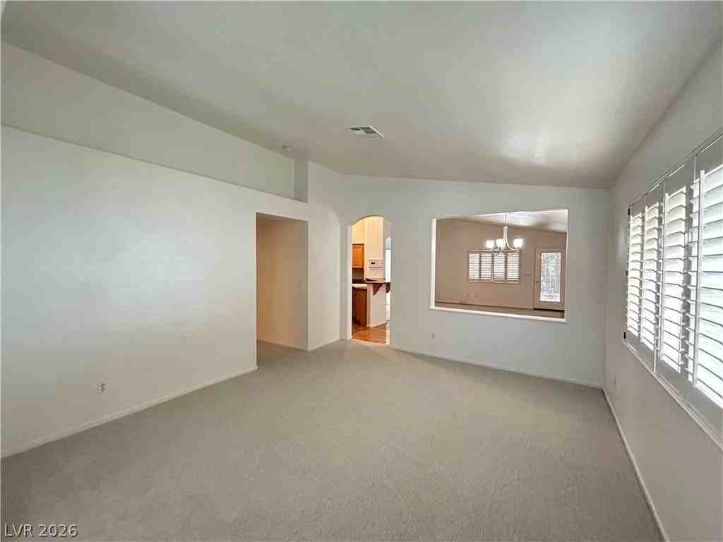 645 Beresford Ave - Photo 3 of 23