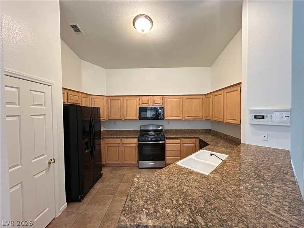 645 Beresford Ave - Photo 7 of 23