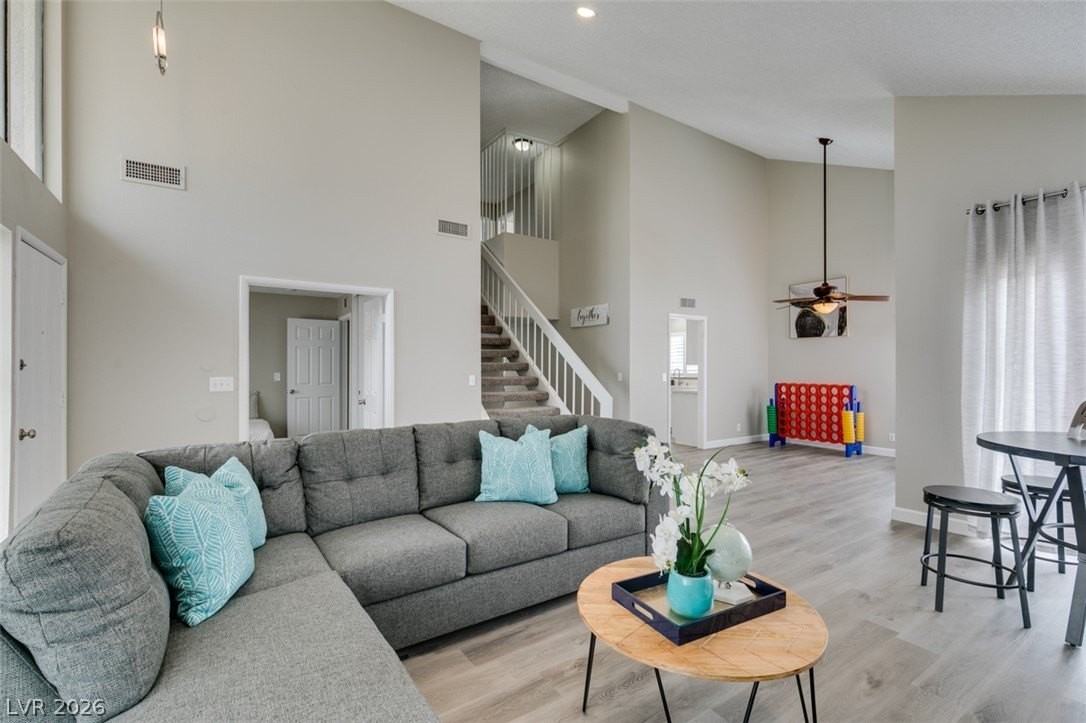 6585 Minton Ct - Photo 4 of 39