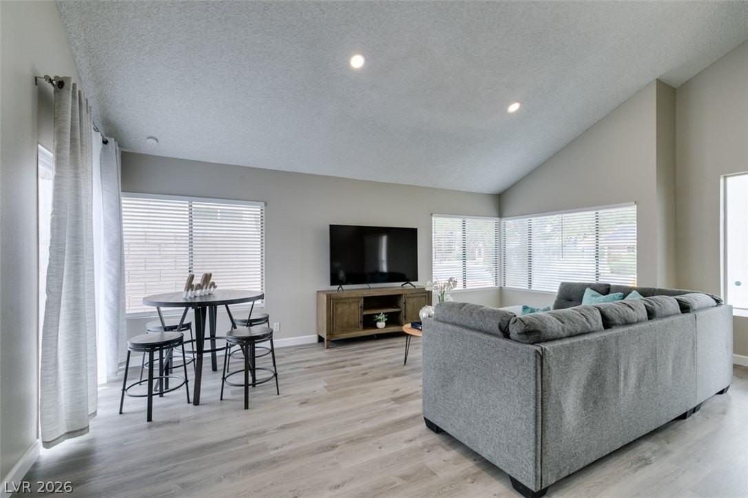6585 Minton Ct - Photo 5 of 39