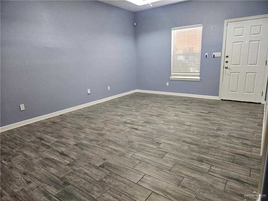 4012 Hawthorne Ave #3 - Photo 3 of 17