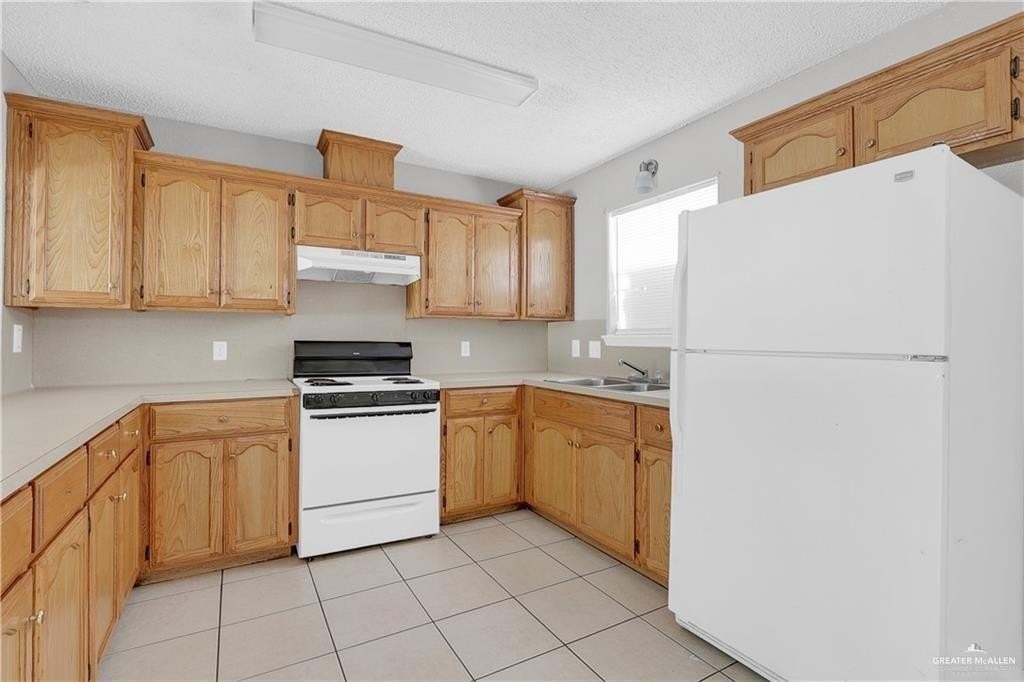 1821 W Portales Dr #2 - Photo 4 of 8