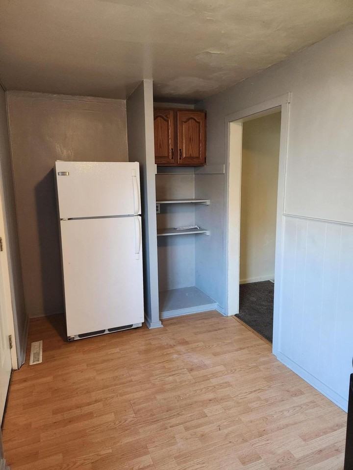 33114 Alaska Ct - Photo 6 of 7