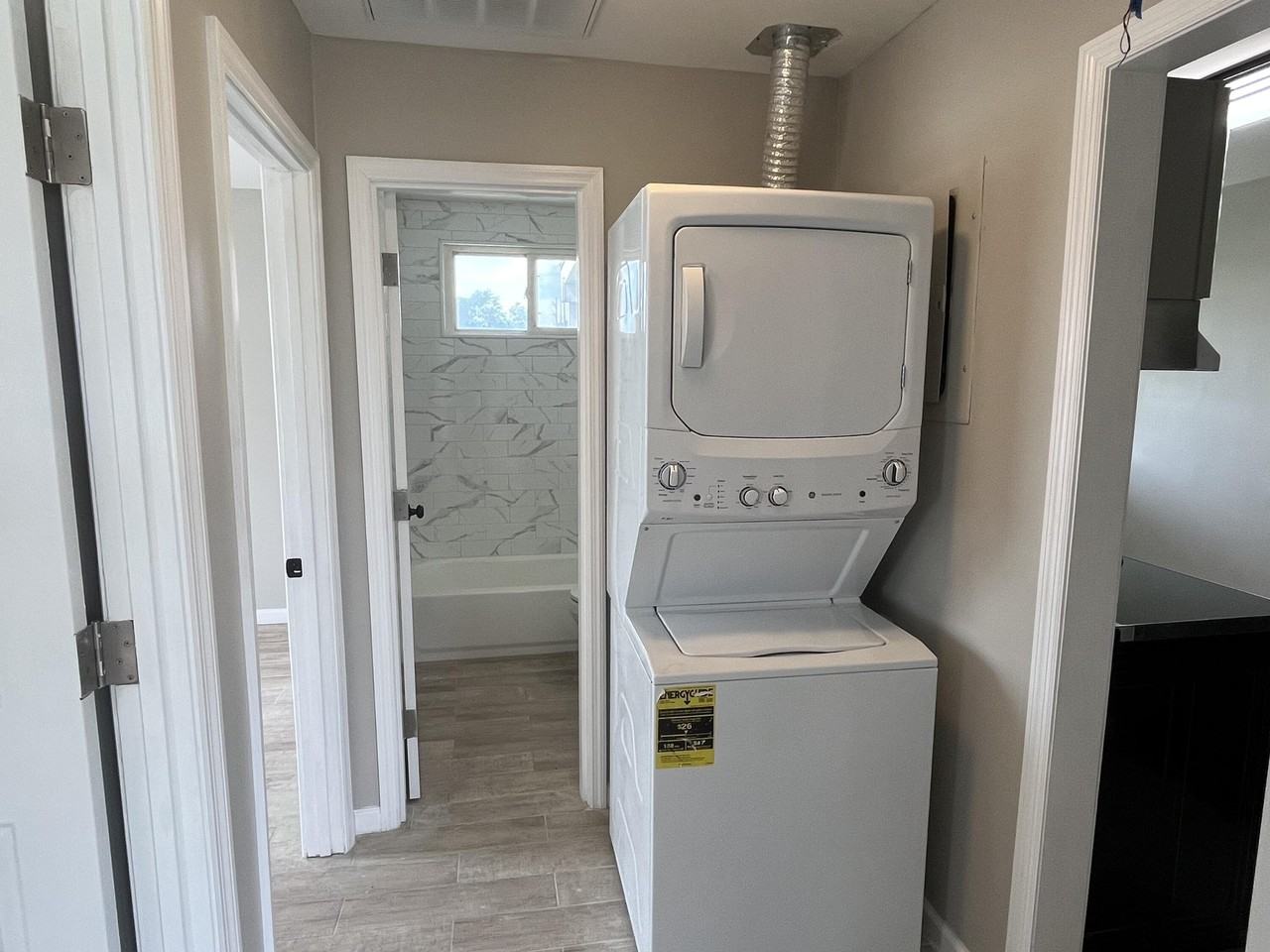484 Metz Dr - Photo 5 of 22