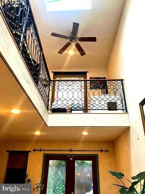 524 S Bond St - Photo 3 of 50
