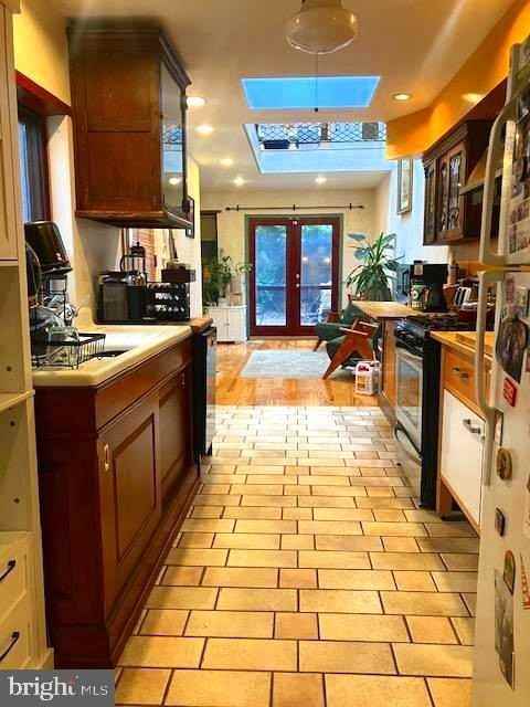 524 S Bond St - Photo 4 of 50