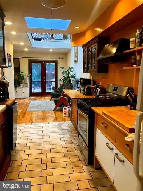 524 S Bond St - Photo 6 of 50